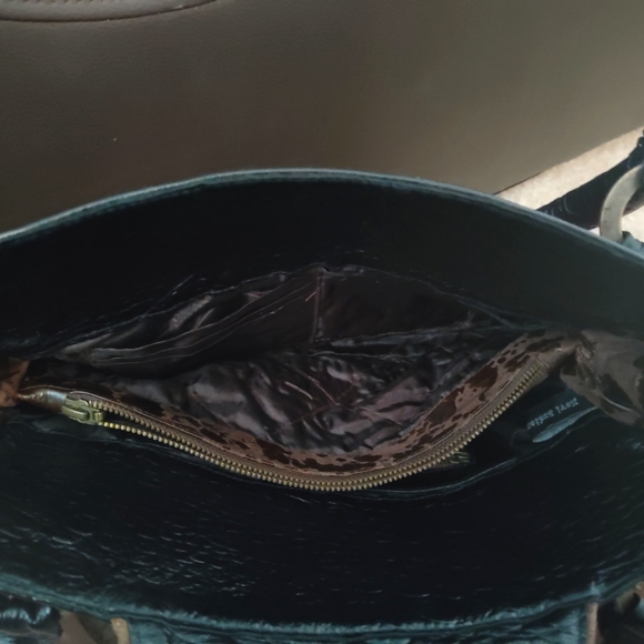 Unique, one of a kind, leather and snake skin bag by Novi Sudiono. - Picture 15 of 16